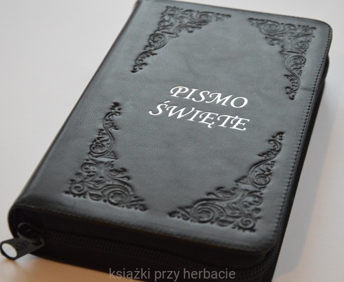 Biblia Tysiąclecia - Pismo Święte Starego i Nowego Testamentu_skórzany futerał 2_ksiegarniaksiazkiprzyherbacie.JPG