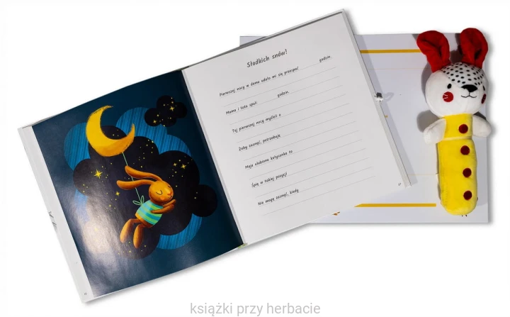 Album mojego dziecka z grzechotką 5_ksiegarniaksiazkiprzyherbacie.jpg
