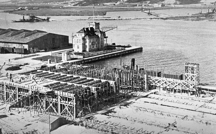 Gdynia obiecana. Miasto, modernizm, modernizacja 1920-1939 2_ksiegarniaksiazkiprzyherbacie.jpg