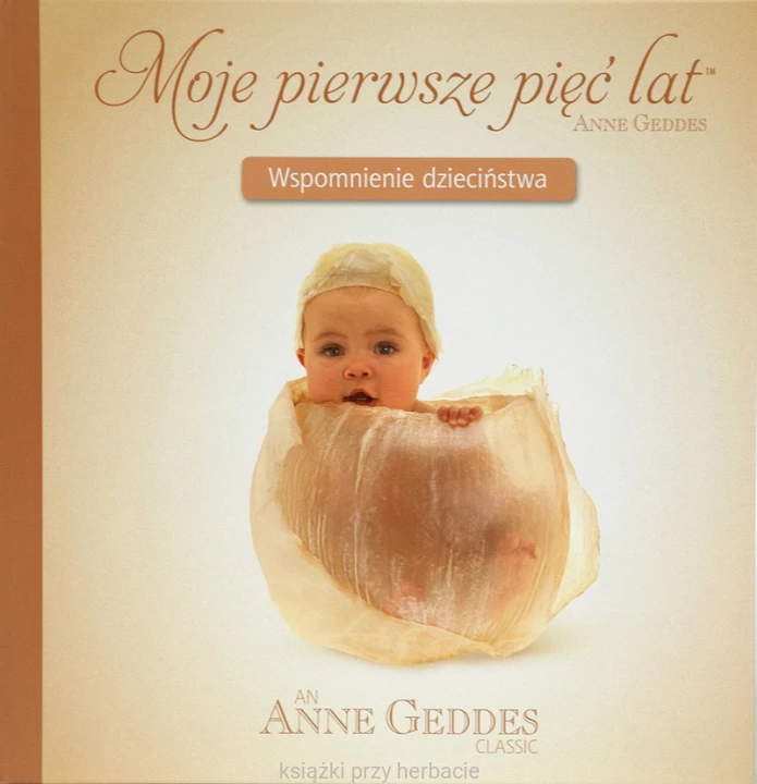 moje pierwsze pięć lat. Wspomnienie dzieciństwa spirala_ksiegarniaksiazkiprzyherbacie.jpg